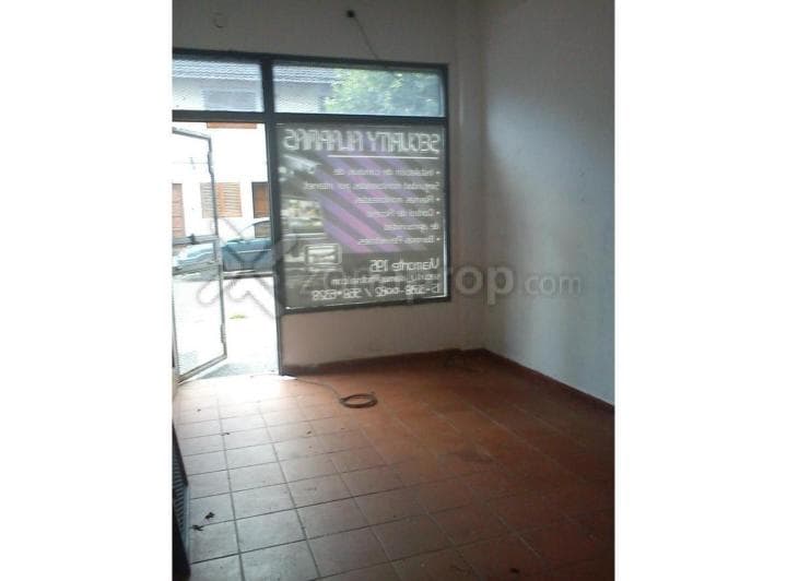 Ramos Mejia: Local Comercial a La Venta - 3