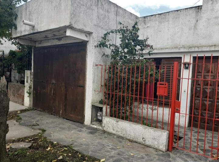 Casa 3 Dorm., Coch. Doble, David Ortega Al 600 - 2