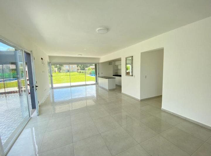 Alquiler Hermosa Casa en Canning con Pileta - Barrio Santa Inés 1 - 4
