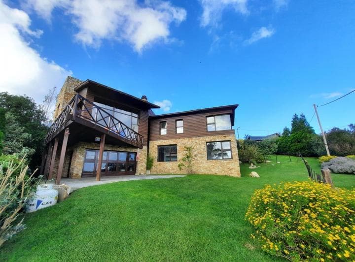 Moderno Chalet Estilo Cabaña, con Excelentes Visuales, en Sierra de Los Padres. Tour Virtual - 3