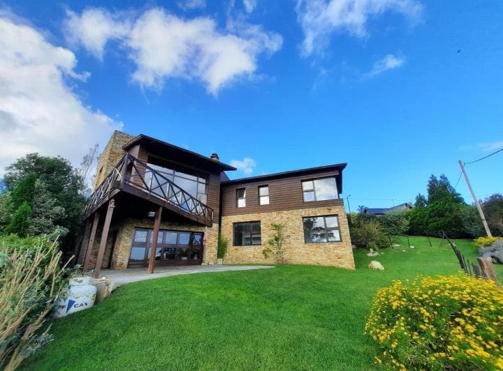 Moderno Chalet Estilo Cabaña, con Excelentes Visuales, en Sierra de Los Padres. Tour Virtual - 4