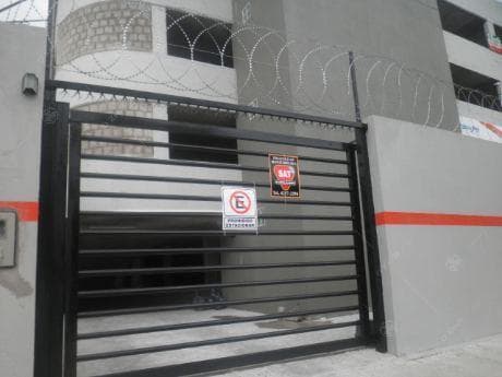 Alquiler o Venta - Cochera Fija 2do Piso - Quilmes - 2