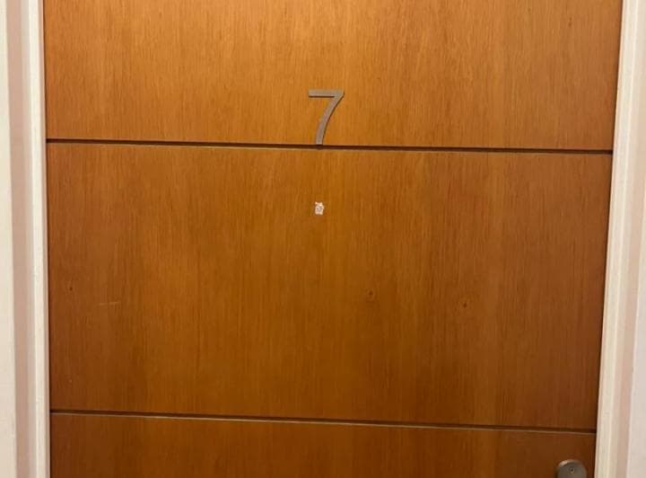 Alquilo en Caseros Departamento en 2do Piso de 1 Ambiente con Patio Propio con Baño Instalado a 6 Cu - 2