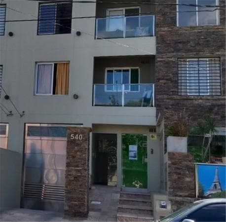 Venta Hermoso Local Comercial en Rincon 522, Banfield - 3
