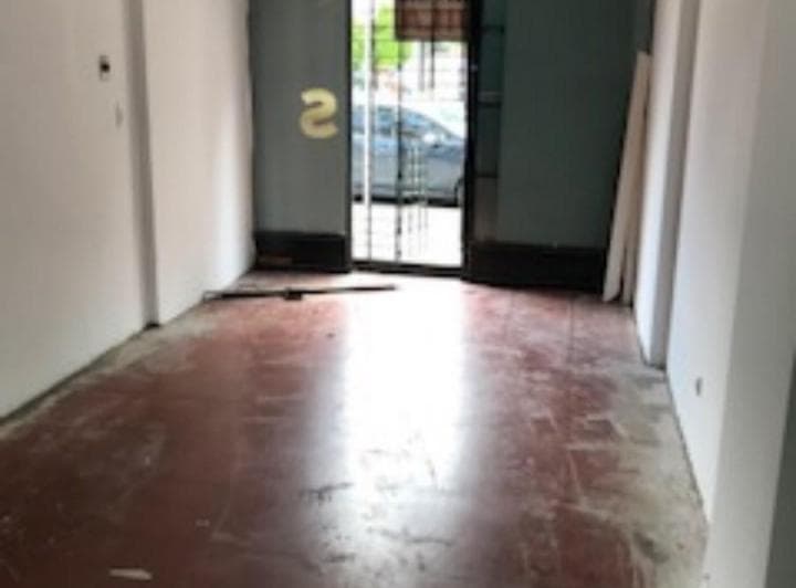 Local en Venta con Renta en Liniers. 30 m&sup2;. Foco Comercial - 3