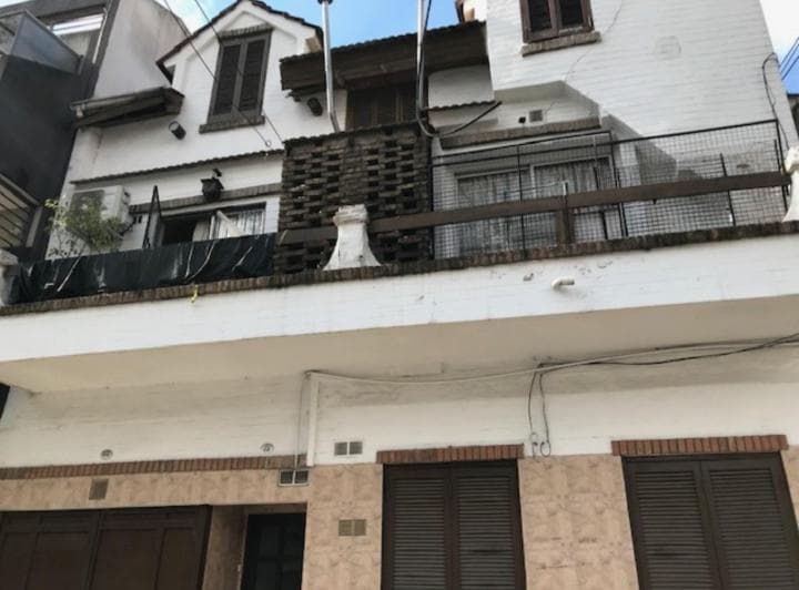 Venta en Block con Renta - 17 Departamentos 1,2,3 y 4 Amb - Versalles - 3