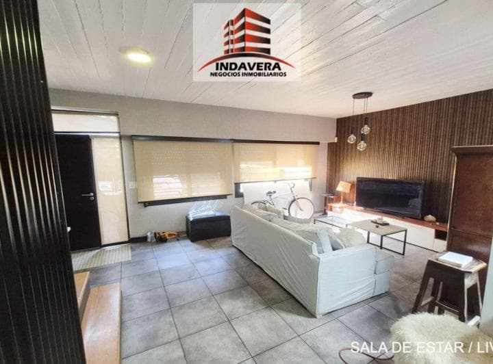 Exquisito Duplex Tipo Casa de 212 m² (159 Cub Aprox). 4 Amb 2 Cocheras Playroom – Caseros - 2