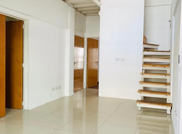 Hermoso Duplex 3 Amb + Escritorio, 2 Plantas, 2 Balcones, 2 Baños. Apto Prof. - 4