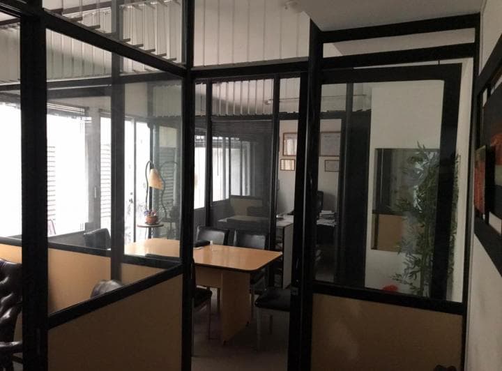 Oficina. | Suipacha Al 200 - 4