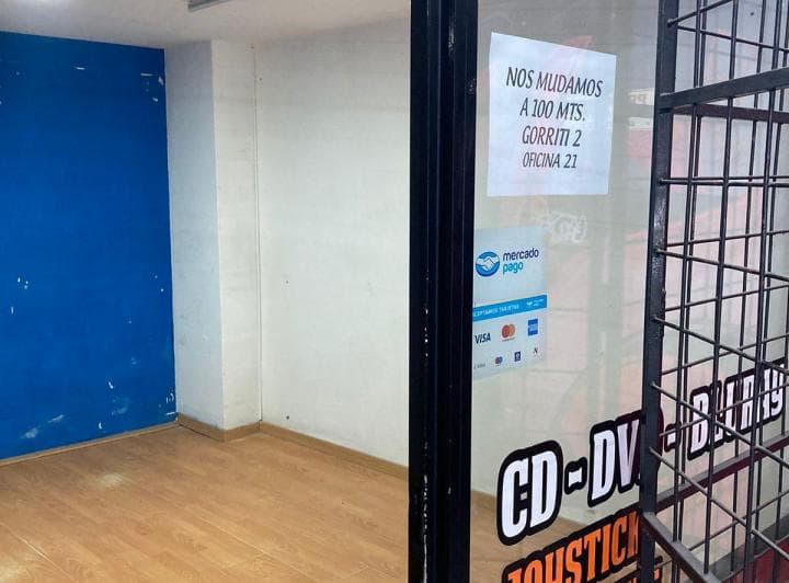 Excelente Local en Venta en Galeria Gallardon - 4