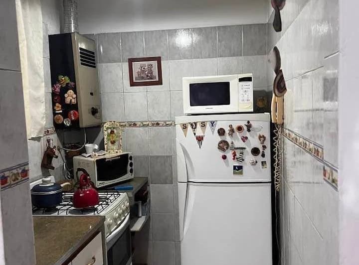 Departamento de Tres Ambientes. Buena Ubicación - 5