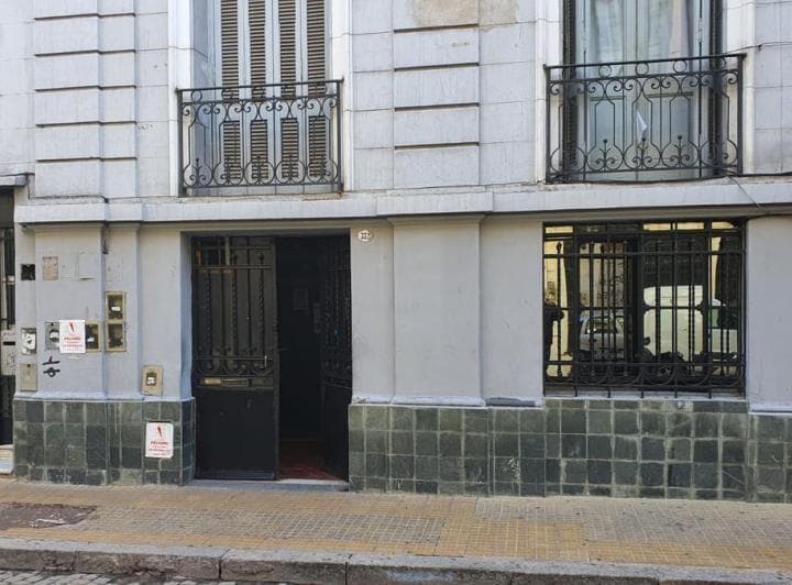 Venta - San Telmo - Local 180 m² - U$s 115.000 - Financ. Prop. Anticipo:u$s25.000 y 15 Ctas. U$s 6.000. - 2