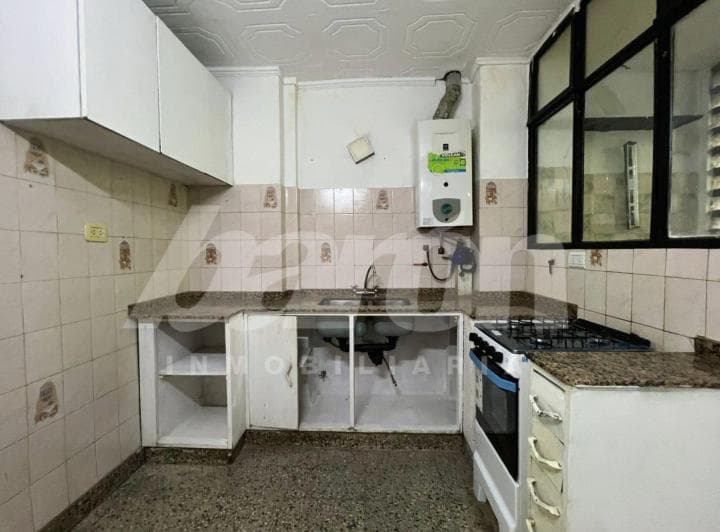 Venta - Dpto 4 Amb - Gral. Frias 430 - Lomas de Zamora - 5