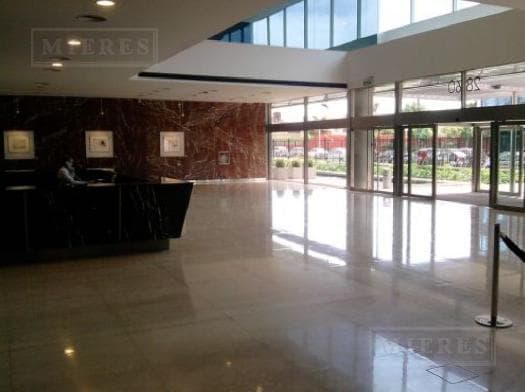 Oficinas en Alquiler en Urbana Munro. - 2