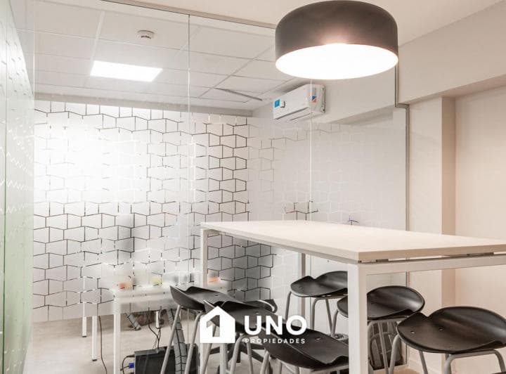 Oficina de 80 m&sup2; con Amplios Espacios y Amenities en Edificio Inteligente en Pleno Centro. - 4