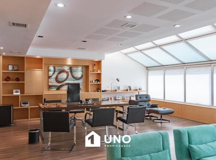 Oficina de 80 m&sup2; con Amplios Espacios y Amenities en Edificio Inteligente en Pleno Centro. - 2