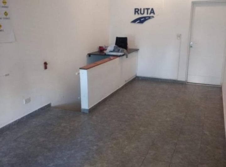White 100 Villa Luro Local U$76.000 - 2