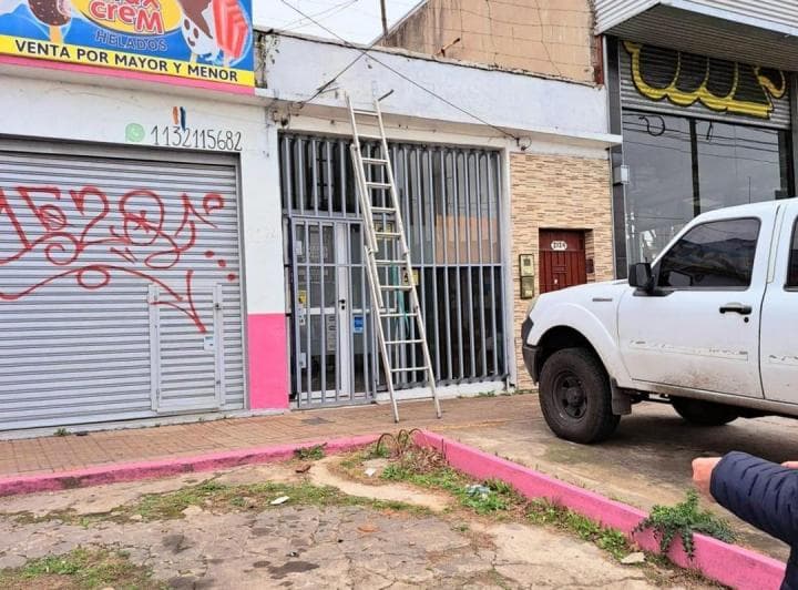 Local en Venta Ubicado en Temperley, Lomas de Zamora, G. B. a. Zona Sur - 2