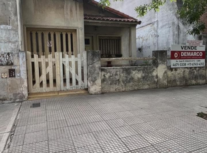 Casa 3 Ambientes a Reciclar - Sobre Lote Propio 8.66x27.50. - 3