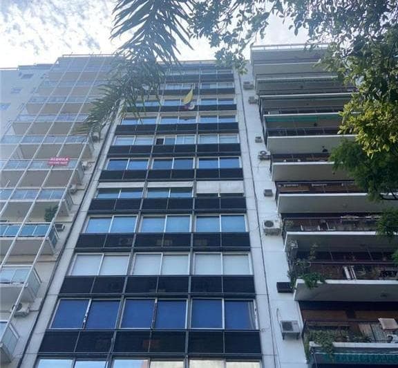 Oficina de Las Pocas Que Hay en Recoleta - Edificio de Categoría con Buena Seguridad - 2