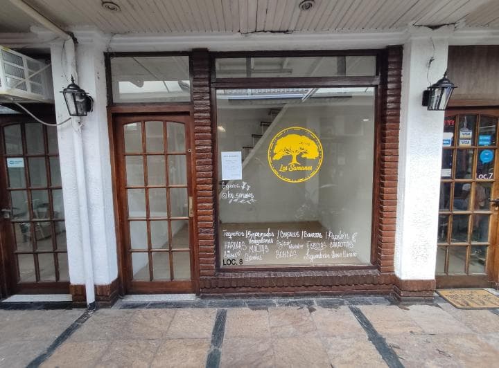 Apto Credito Venta Local Ramos Mejía Centro Galería Vía Varesse Gran Ubicación - 4