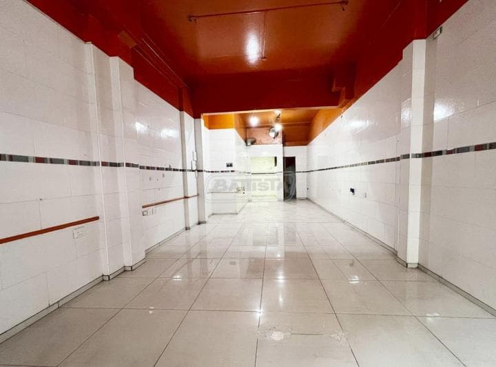 Local. | San Martin Al 100 - 4