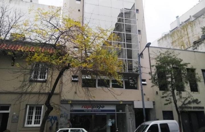 Dos Pisos de Oficinas en El Microcentro. - 2