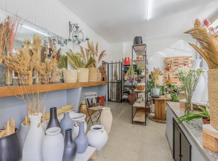 Local - San Telmo - Local a La Calle con Subsuelo 183,82 m² Totales. - 5