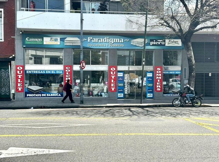 Local Doble Altura con Entrepiso - 4