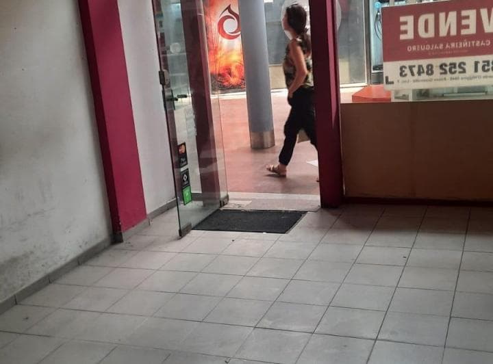 Venta Local Comercial Galeria Centro Cordoba - 3