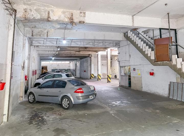 Enorme Terreno de 19 m² de Frente con 3 Negocios Comerciales Actualmente Funcionando - 5