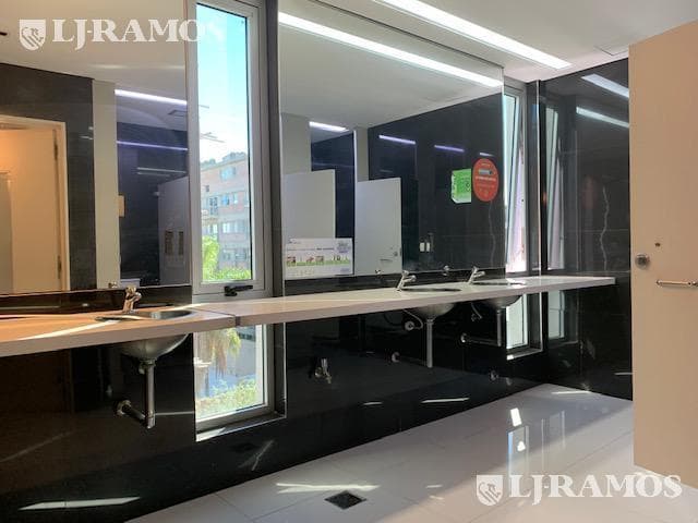Alquiler de Oficina de 900 m² en Vicente López - 3