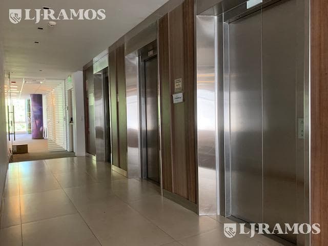 Alquiler de Oficina de 900 m² en Vicente López - 5
