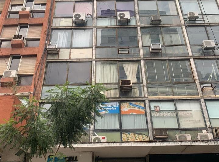 Oficina en Venta 48 E/ 7 y 8 Edificio Palacio de Cristal, La Plata. - 2
