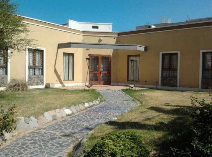 Vendo/alquilo Salón de Fiestas Zona Jardín Botánico Córdoba - 2