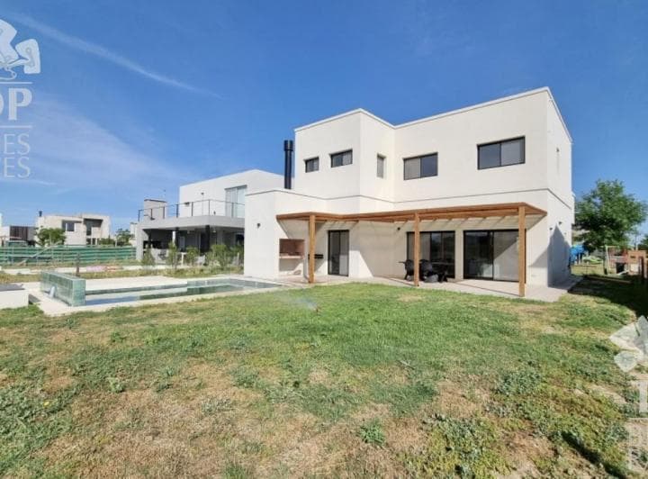 Casa en Araucarias - Puertos del Lago - 5