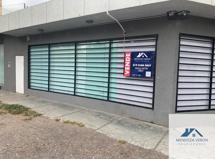 Amplio Local en Venta en Moreno - 5