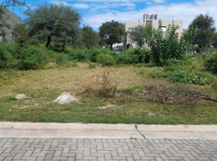 Lote en Colinas de La Deseada - 2