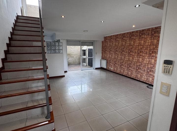 Venta Dúplex 3 Amb con Entrada de Auto en Pinos de Anchorena - 4
