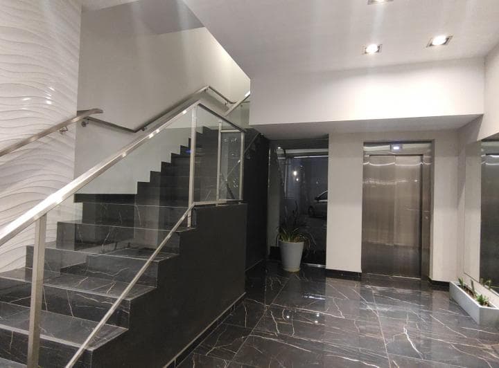 Excelente Departamento de 2 Ambientes a Estrenar con Balcón Al Frente - 2