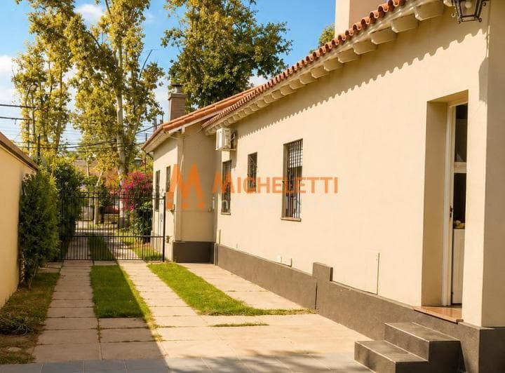 Inmobiliaria Micheletti Vende Hermosa Casa Residencial - 3