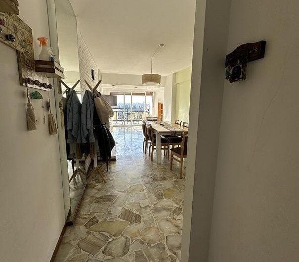 Venta 4 Amb Sobre Av Rivadavia con Cochera Impecable Al Frente con Balcon - 3