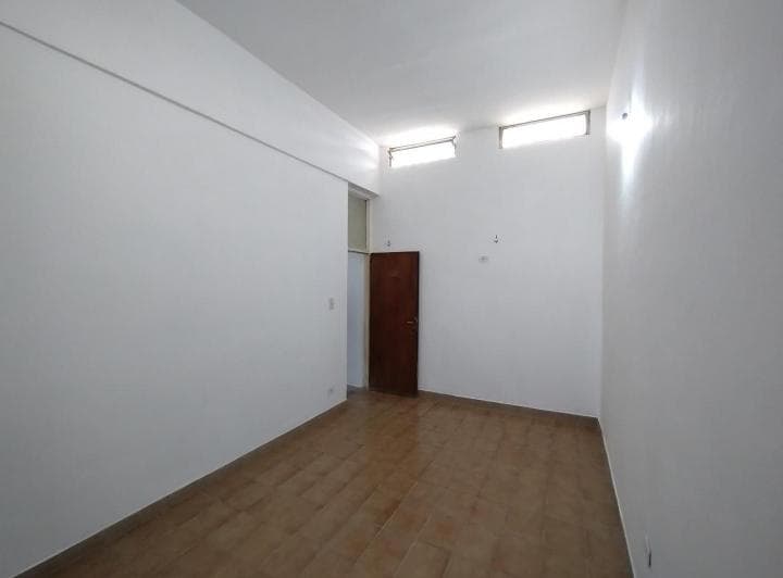 Local Comercial con Ingreso Vehicular. Financiacion - 4