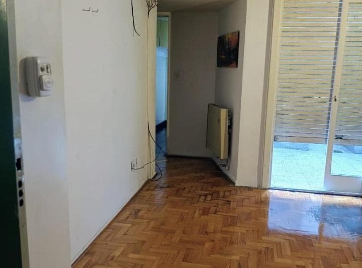 2 Ambientes con Patio - 2