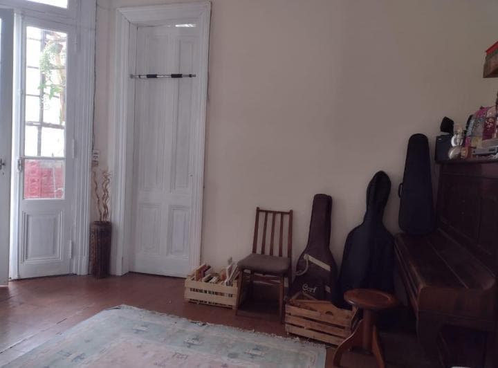 Reservado!amplio Depto de 3 Ambientes. Muy Luminoso! 2do. Piso por Escalera - 4