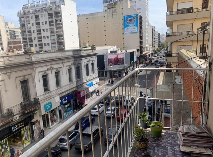 Ambiente Al Frente con Balcon - 5