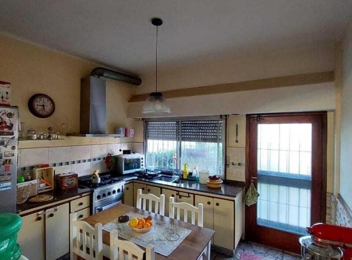 Casa 4 Ambientes con Quincho en Venta en Villa Loma Hermosa - 2