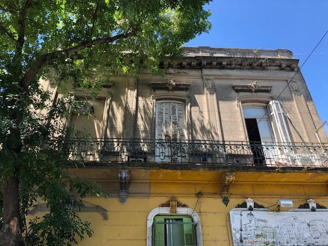 PH en Planta Alta en La Boca - Piso Completo con Entrada Independiente - 2