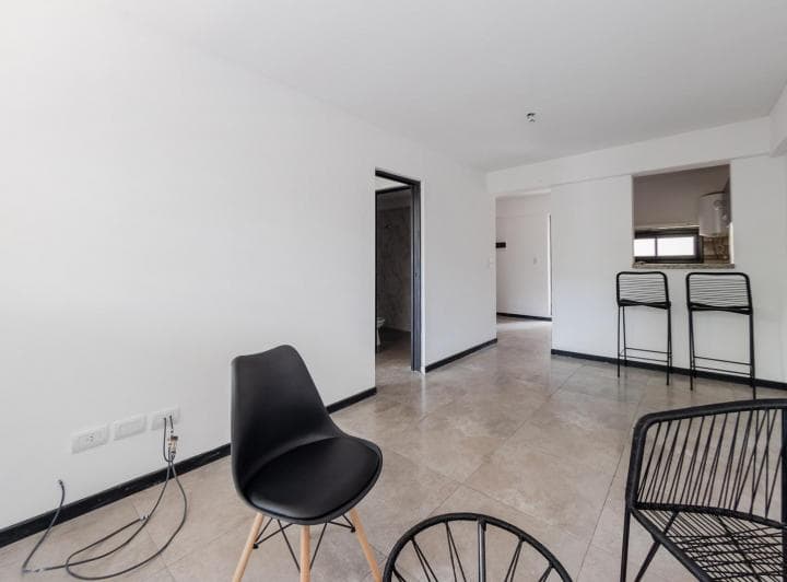 Venta - Departamento de un Dormitorio con Patio - Lourdes - 2