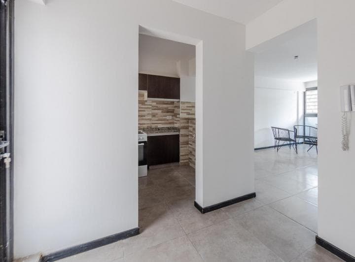 Venta - Departamento de un Dormitorio con Patio - Lourdes - 5